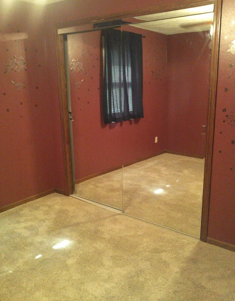 3 bed, 940 sqft, $1,200 — Photo 3