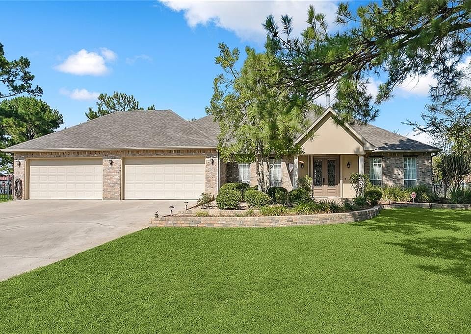 1st image of 14019 Riverlake Dr