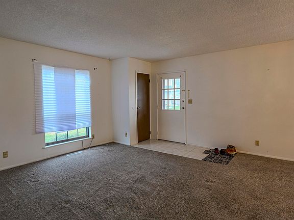 5th image of 3292 Hanover Dr