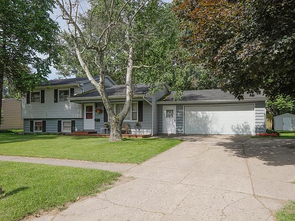 2711 Chaparral St-102