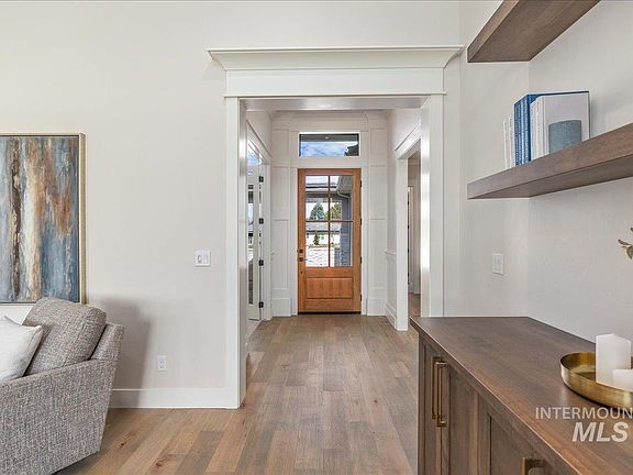 3rd image of 5112 W Braveheart St