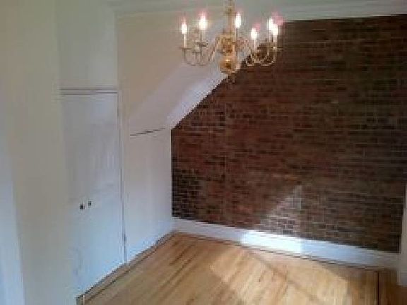 3rd image of 300 W 18th St