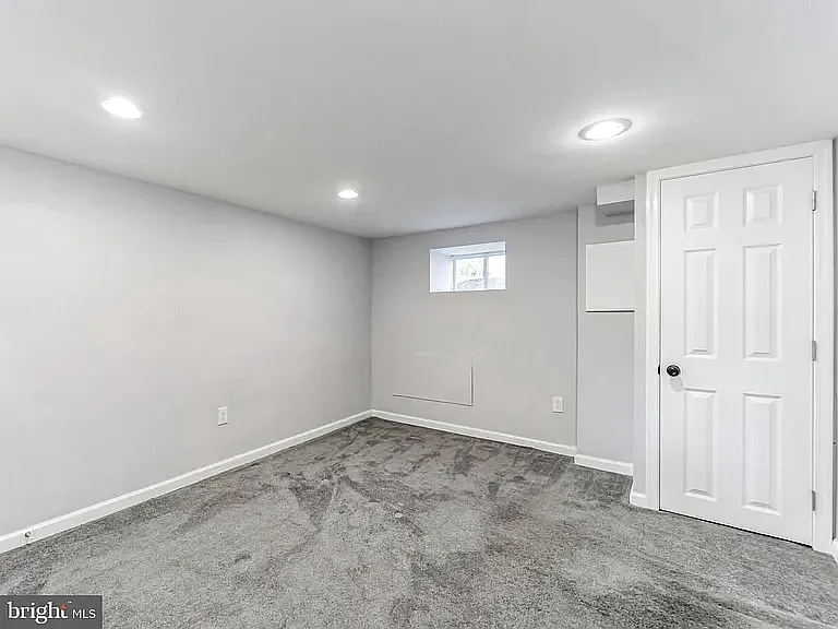 324 Oldham St — Photo 9
