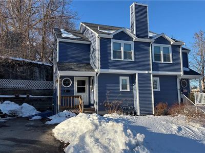 18 Villa Nova St, Woonsocket, RI, 02895