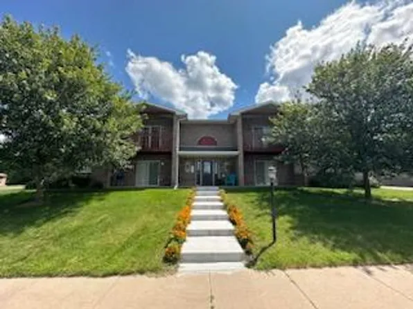 Joann Lane Apartments, 210 Joann Ln #3, Waupaca, WI 54981