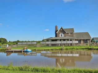 912 County Road 340, Angleton, TX 77515