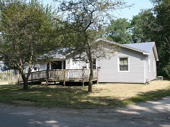 3rd image of 1175 Ravina Ave