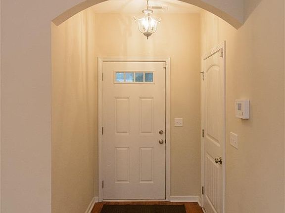 4th image of 4741 Renwood Dr