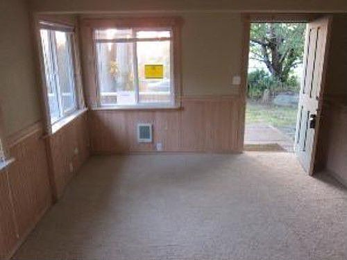3rd image of 134 Tarragon Ave