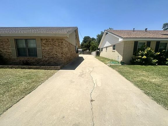 3rd image of 1505 S Gary Ave