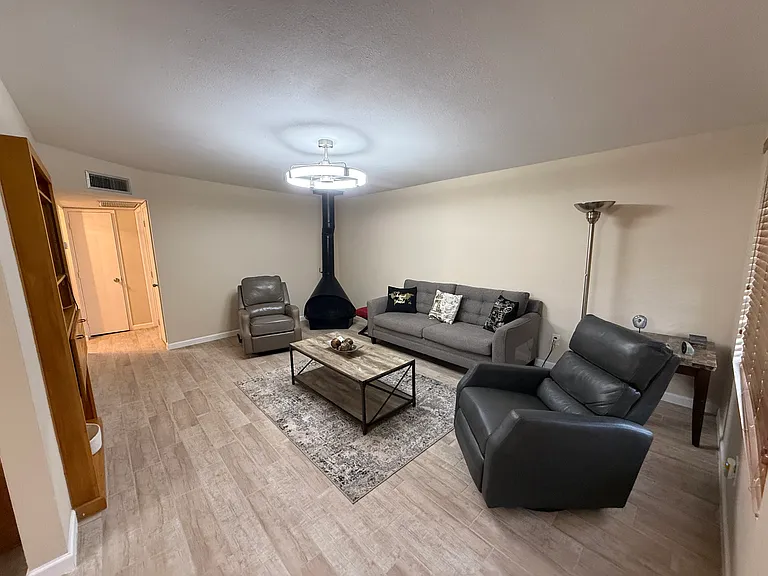 2821 E Presidio Rd — Photo 25