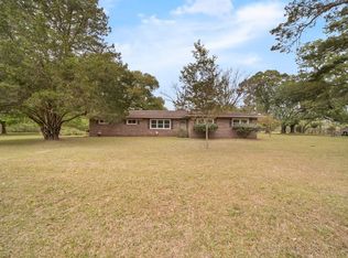 12450 Old Pascagoula Rd, Grand Bay, AL 36541