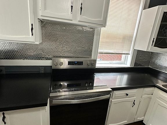 4th image of 6049 McPherson Ave