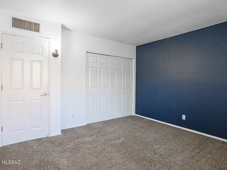 1200 E River Rd #B-27 — Photo 15