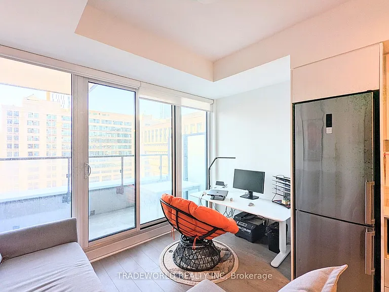 251 Jarvis St #932 — Photo 16