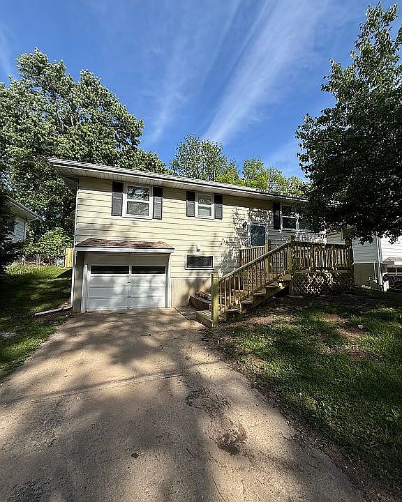 1st image of 1227 Dickinson Rd