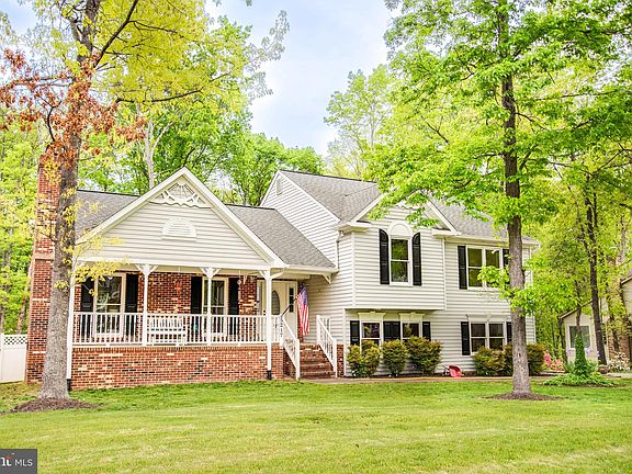 2nd image of 5217 Calvert Ct