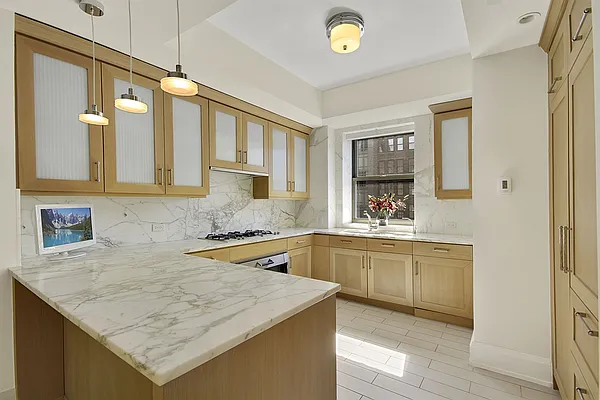 Sold by Corcoran | media 6