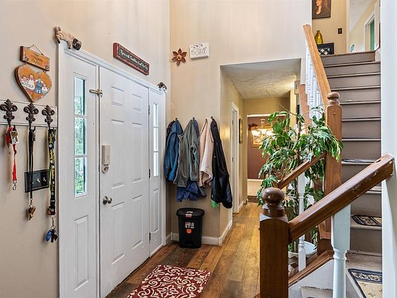 3rd image of 7923 Merryman Way
