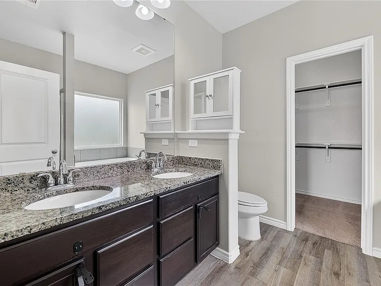 2126 Oso Bay Preserve Dr — Photo 12