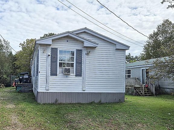 2nd image of 8 Summer St