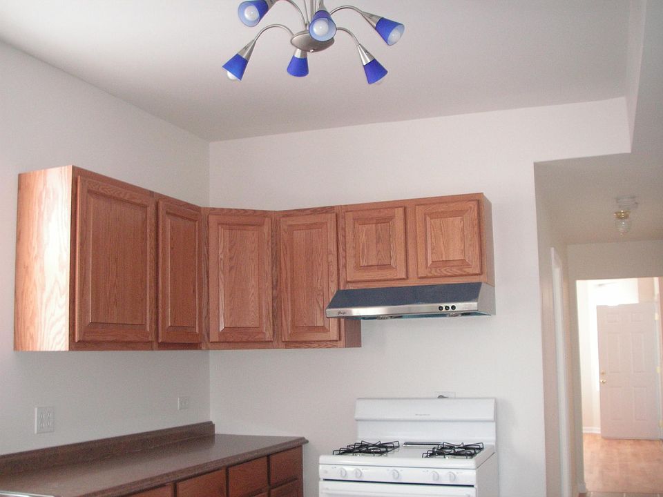 1st image of 4145 S Albany Ave #3