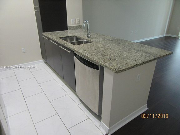 3rd image of 950 Brickell Bay Dr APT 1003