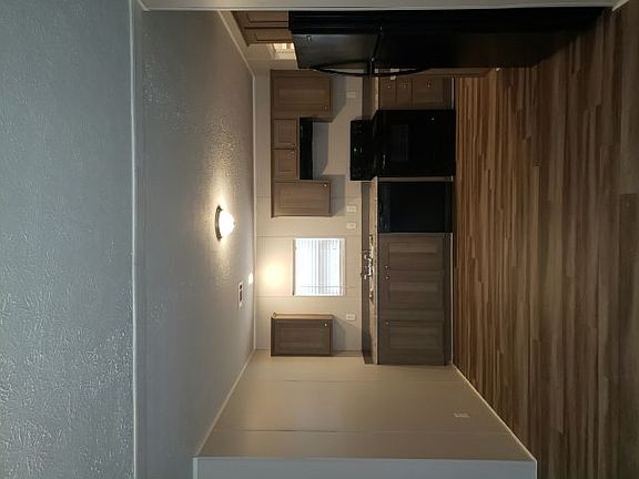 4th image of 614 De Resine Carre St #614DR