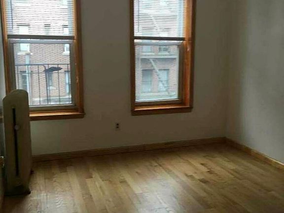 5th image of 31-15 35th St #3FF