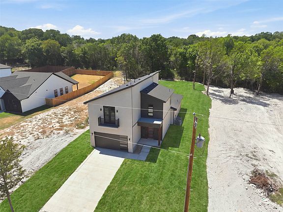 2nd image of 5743 Plum Dale Rd