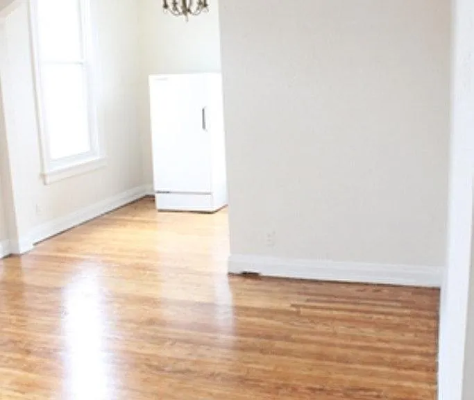 2722 Vine St #9 — Photo 7