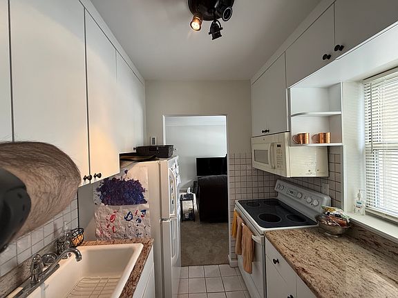 5th image of 400 Mount Pleasant Ave APT 1B