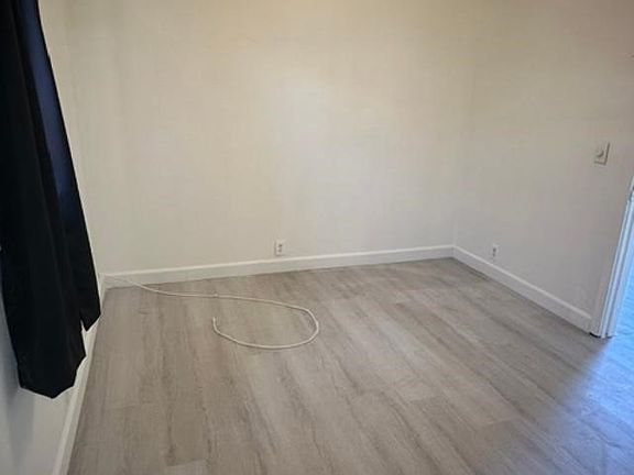 5th image of 451 W Yermo Rd #C