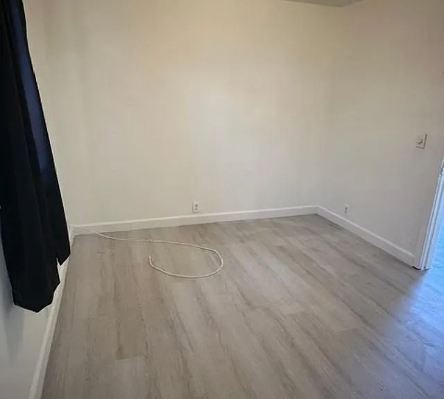 451 W Yermo Rd #C — Photo 5