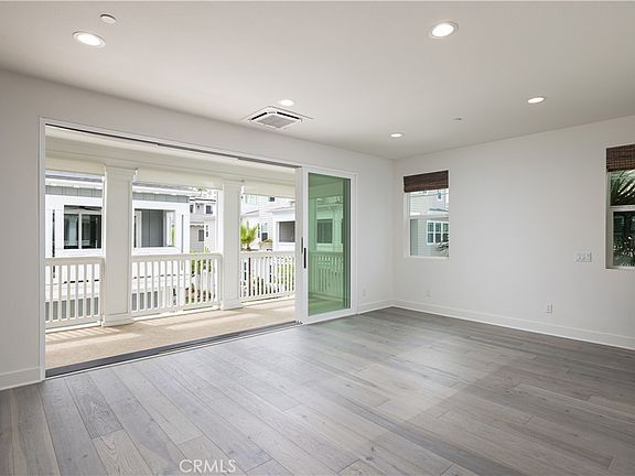 4th image of 2159 Andover Ln