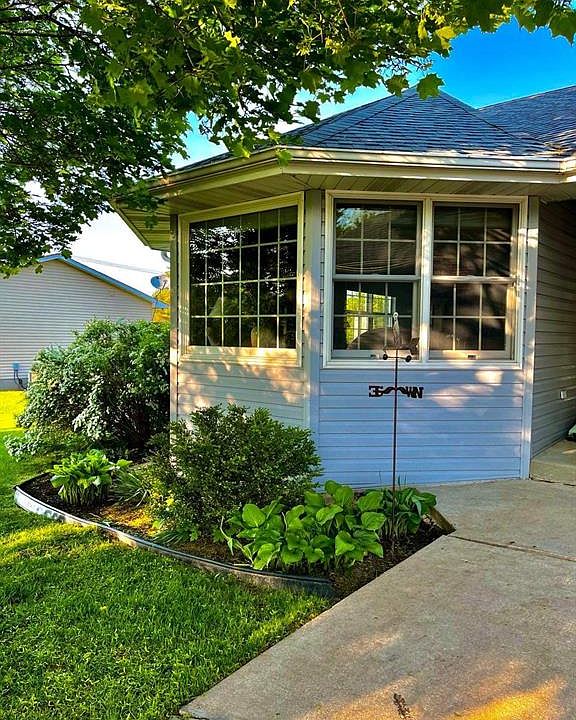 3025 Blue Grass Ln, Swartz Creek, MI 48473 Zillow