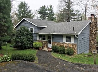 95 Pine Tree Dr, Roaring Gap, NC 28668