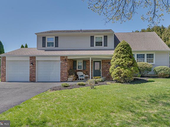 3rd image of 225 Buttonwood Dr