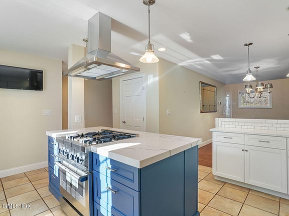 5th image of 24 Decatur St #2