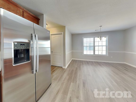 5th image of 3210 Arbor Oaks Dr SW