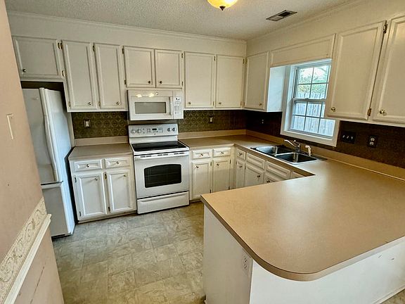 3rd image of 2152 Flagstone Ct APT M-8