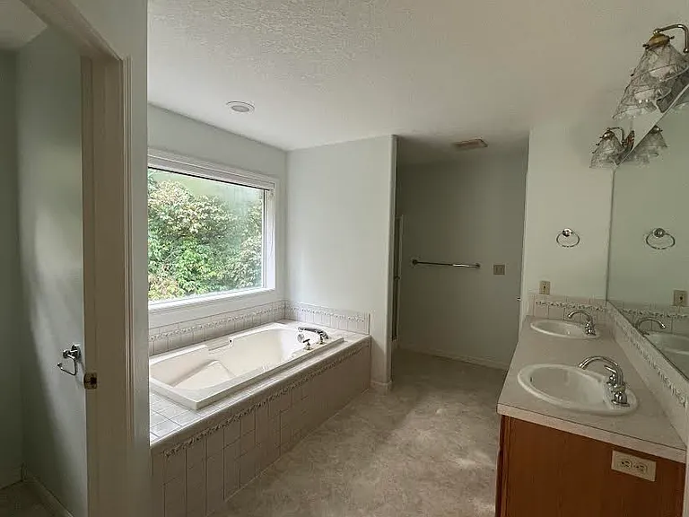 7673 SW Millerglen Dr — Photo 13
