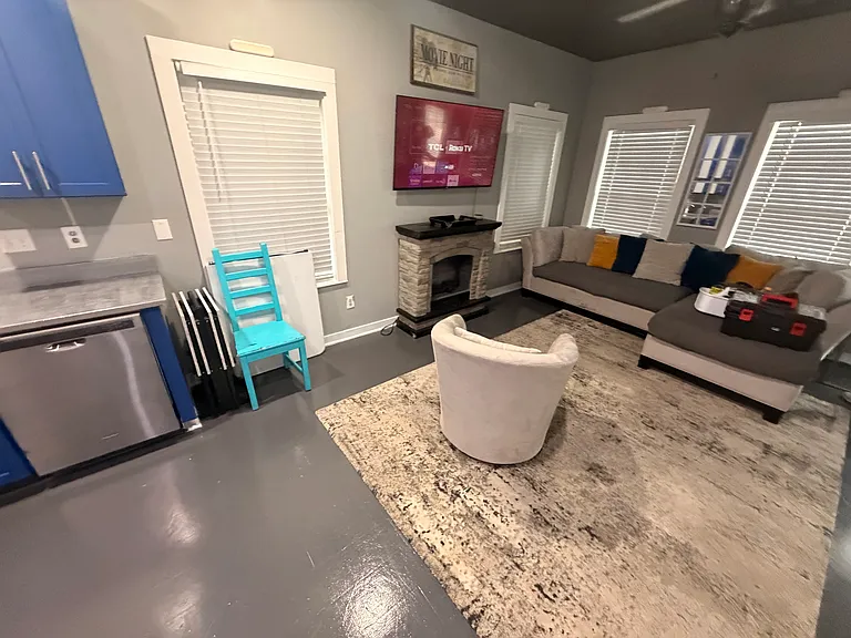 708 S J St — Photo 12