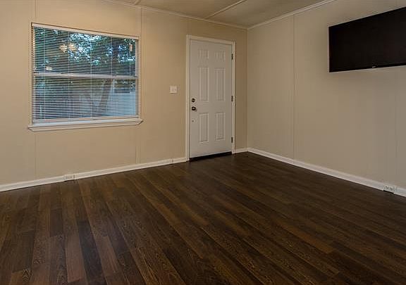 4th image of 1120 Timberlane Trl
