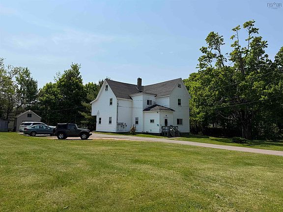 2nd image of 98 Victoria St W