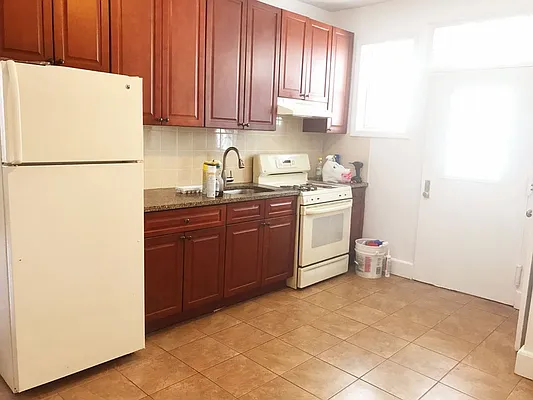 Rented by NY Space Finders Inc. | media 23