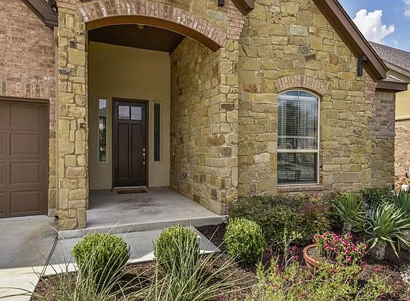 2nd image of 2502 Lou Hollow Pl