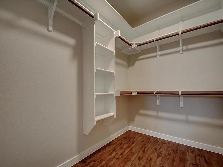 240 Rose Dr #A — Photo 20