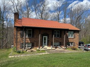 1506 Round Hill Rd, Oak Hill, WV