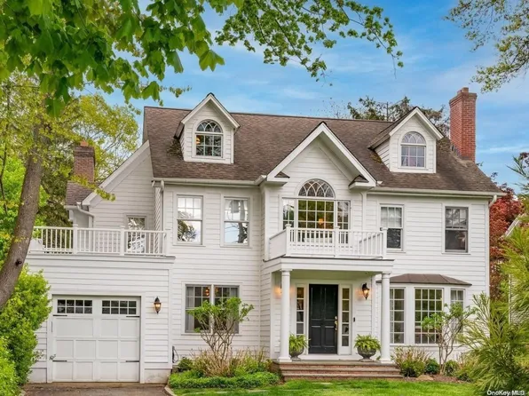 80 Baldwin Avenue, Locust Valley, NY 11560